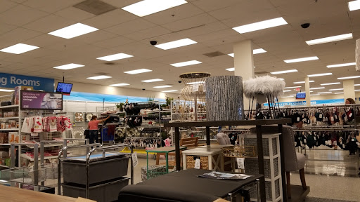 Clothing Store «Ross Dress for Less», reviews and photos, 151 N McDowell Blvd, Petaluma, CA 94954, USA