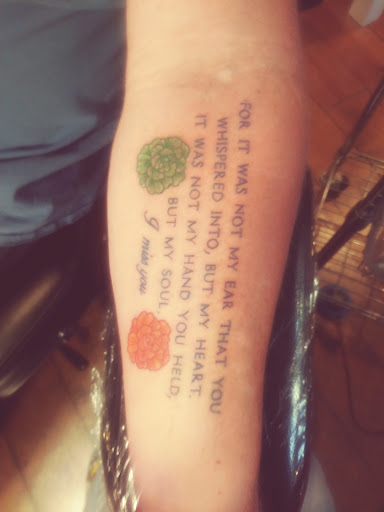 Tattoo Shop «Studio 85 Tattoo», reviews and photos, 207 N Mechanic St, Lebanon, OH 45036, USA