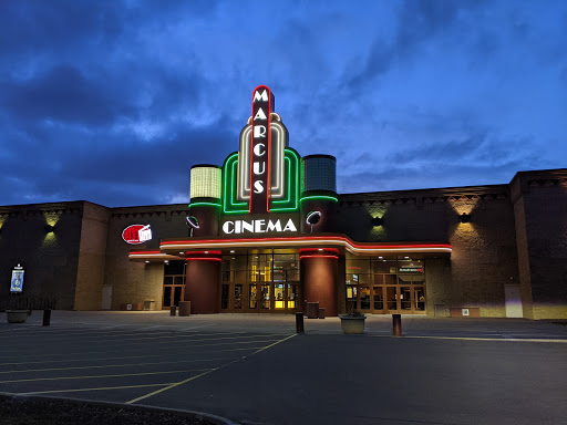 Theaters on Sundays in Minneapolis