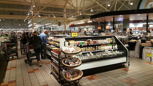 Grocery Store «Schnucks», reviews and photos, 6600 Clayton Rd, Richmond Heights, MO 63117, USA