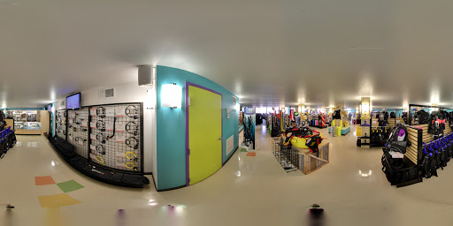 Dive Shop «Divers Direct», reviews and photos, 425 S Dixie Hwy, Coral Gables, FL 33146, USA