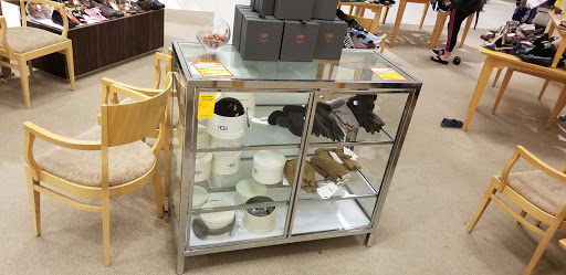 Shopping Mall «The Lakes Mall», reviews and photos, 5600 Harvey St, Muskegon, MI 49444, USA