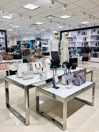 Fashion Accessories Store «Michael Kors», reviews and photos, 3690 Livermore Outlets Dr, Livermore, CA 94551, USA