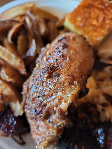 Barbecue Restaurant «Sticky Lips BBQ Juke Joint», reviews and photos, 830 Jefferson Rd, Rochester, NY 14623, USA