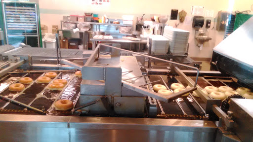 Bakery «Krispy Kreme Doughnuts», reviews and photos, 6210 E Lake Sammamish Pkwy SE, Issaquah, WA 98029, USA