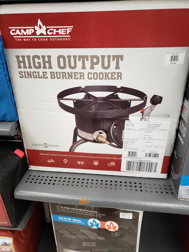 Sporting Goods Store «Big 5 Sporting Goods», reviews and photos, 3420 Arden Way, Sacramento, CA 95825, USA