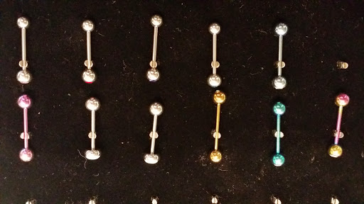 Tattoo Shop «Idle Hands Tattoo & Piercing», reviews and photos, 929 W Douglas Ave, Wichita, KS 67213, USA