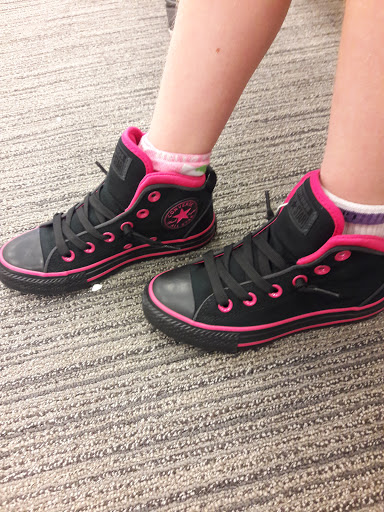 Shoe Store «Famous Footwear», reviews and photos, 33830 S Gratiot Ave, Charter Twp of Clinton, MI 48035, USA