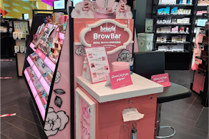 Benefit Cosmetics BrowBar Beauty Lounge image