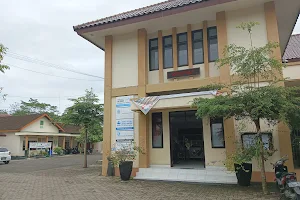 Kantor Kecamatan Tempuran image