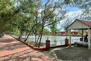 Lake View Village Resort image