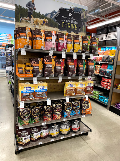 Pet Supply Store «Unleashed by Petco», reviews and photos, 81 7th Ave, Brooklyn, NY 11217, USA