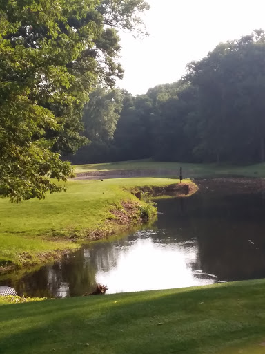 Golf Course «Indian Lake Hills Golf Course», reviews and photos, 55321 Brush Lake Rd, Eau Claire, MI 49111, USA