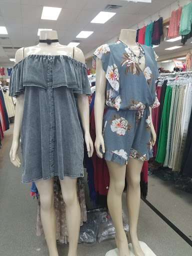 Clothing Store «Top Fashion Y Wholesale», reviews and photos, 11526 Harry Hines Blvd Suite 109, Dallas, TX 75229, USA