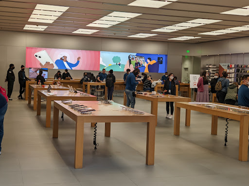Computer Store «Apple Stonestown», reviews and photos, 3251 20th Ave, San Francisco, CA 94132, USA