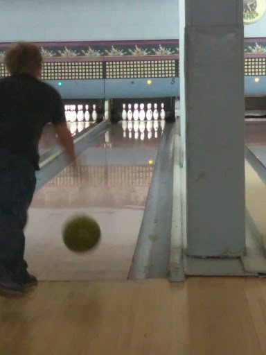 Bowling Alley «Skyline Lanes», reviews and photos, 201 Kraft St, Clarksville, TN 37040, USA