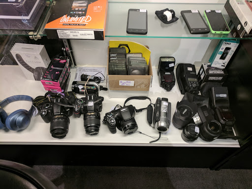 Pawn Shop «West Michigan Pawn», reviews and photos, 228 Washington Ave, Grand Haven, MI 49417, USA