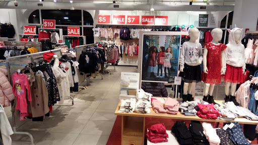 Clothing Store «H&M», reviews and photos, 2 S 69th St, Upper Darby, PA 19082, USA