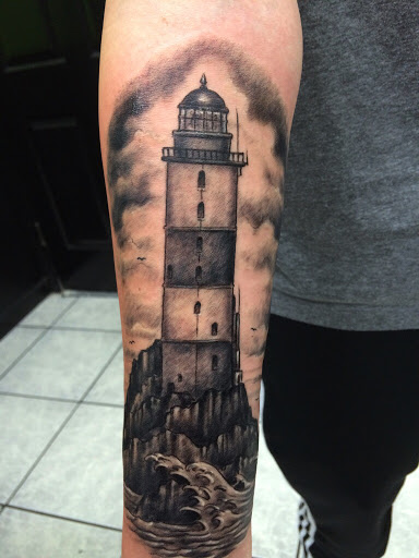 Tattoo Shop «Electric Voodoo Tattoo», reviews and photos, 34 Union Way # A, Vacaville, CA 95687, USA