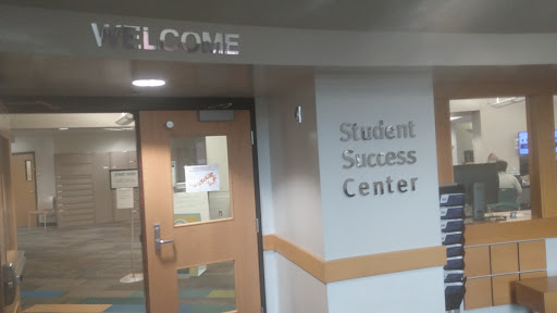 Book Store «Johnson County Community College: Bookstore», reviews and photos, 12345 College Blvd, Overland Park, KS 66210, USA