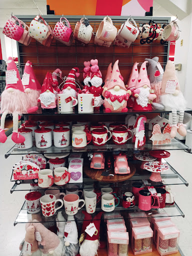 Department Store «T.J. Maxx», reviews and photos, 525 Harvard St, Brookline, MA 02446, USA