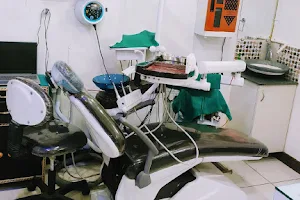 Uma dental clinic image