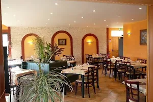Hôtel Restaurant Le Relais des Cinq Routes image
