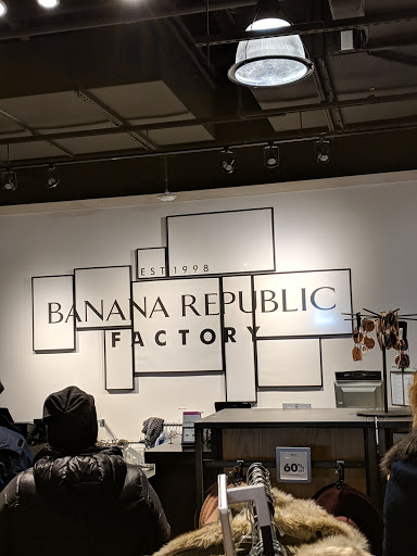 Clothing Store «Banana Republic Factory Store», reviews and photos, 422 86th St, Brooklyn, NY 11209, USA