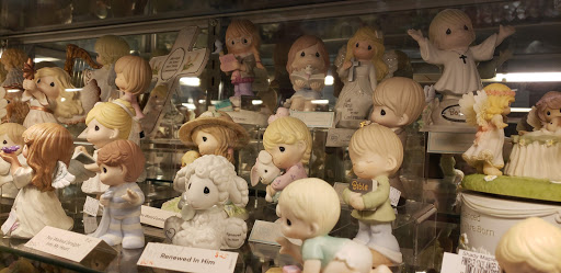 Gift Shop «Shady Maple Gift Shop», reviews and photos, 129 Toddy Dr, East Earl, PA 17519, USA