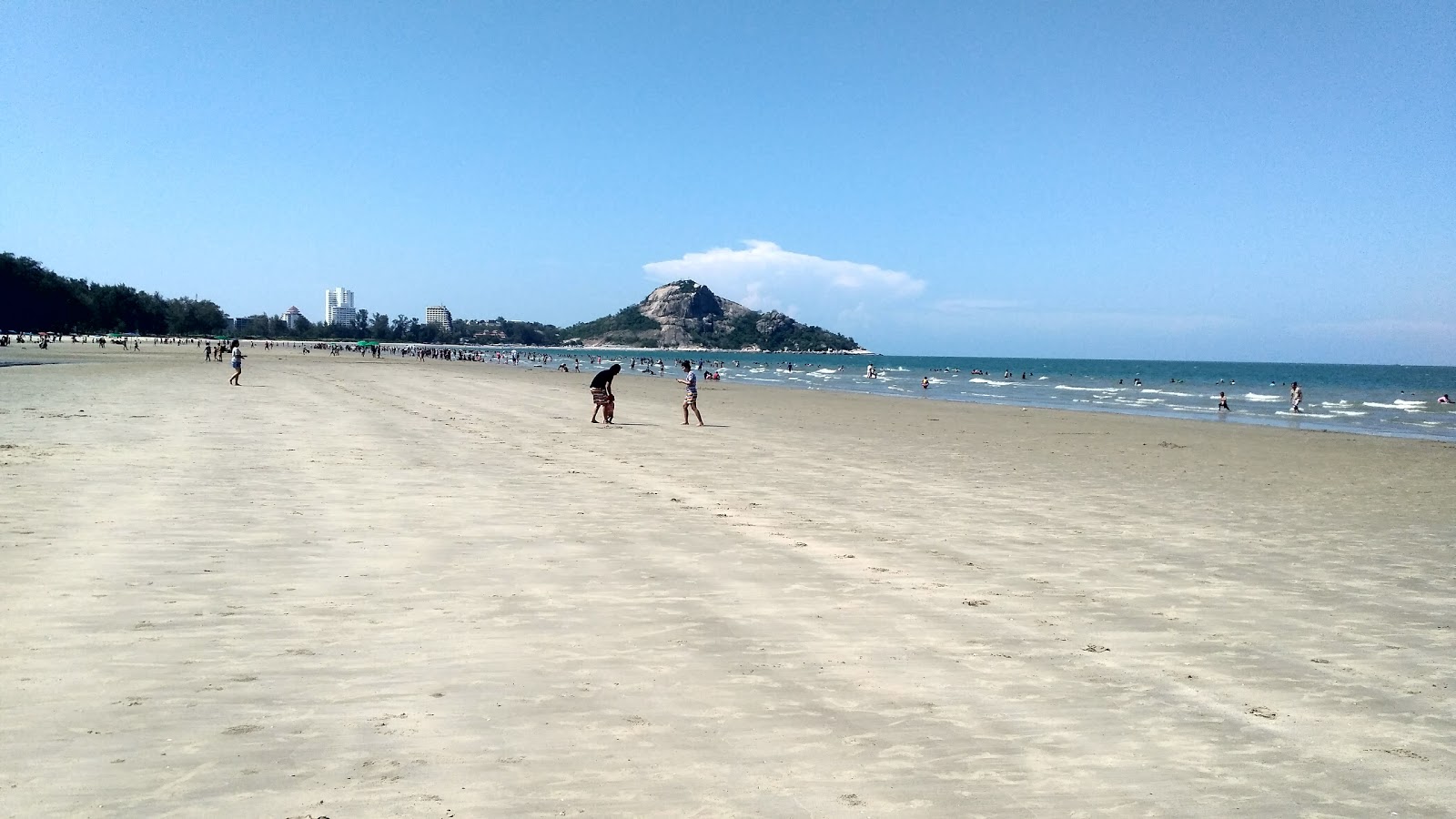 Khao Takiab Beach photo #8