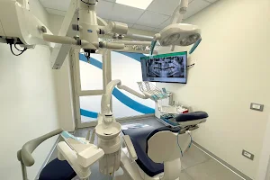 Studio Dentistico Sorrisi image