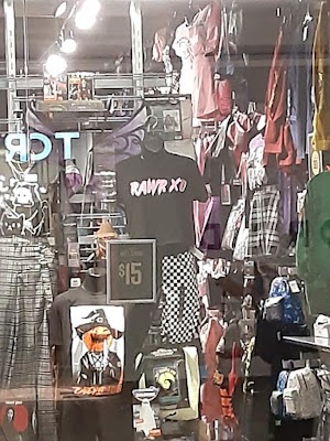 Hot Topic - photo 5