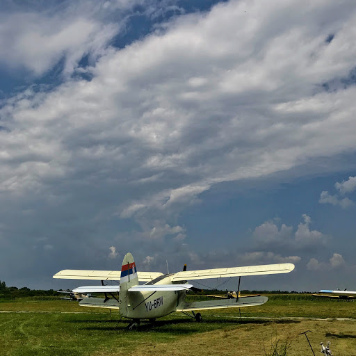 Lisičji Jarak Airport (LYBJ)