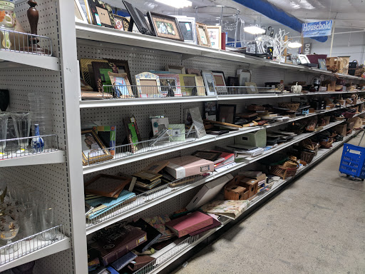 Thrift Store «Goodwill of Silicon Valley», reviews and photos, 311 W Calaveras Blvd, Milpitas, CA 95035, USA