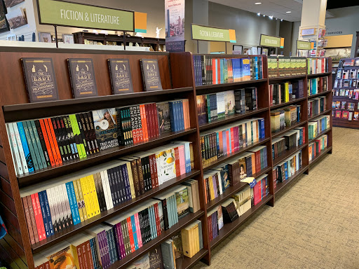 Religious Goods Store «Deseret Book», reviews and photos, 107 E 12300 S, Draper, UT 84020, USA