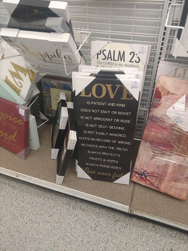 Clothing Store «Ross Dress for Less», reviews and photos, 1945 W Palmetto St, Florence, SC 29501, USA