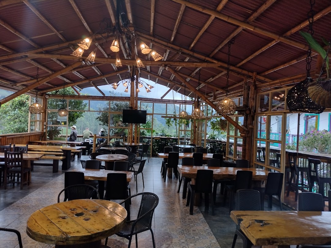 Bambú Restaurante Bar