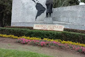 Monumento a Americo Vespucio image