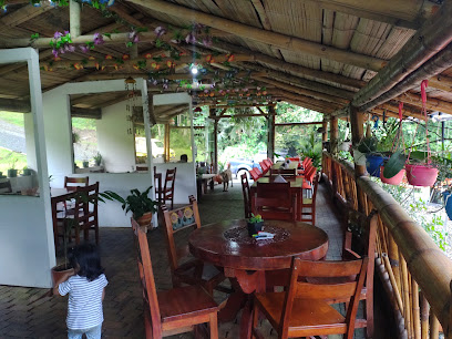 Restaurante Jardín Parrilla - Vía La Vega - Sasaima, Sasaima, Cundinamarca, Colombia