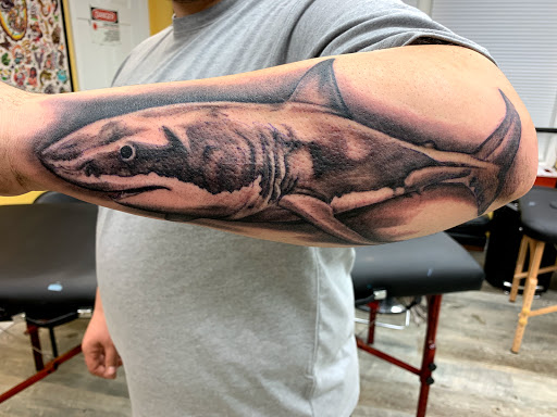 Tattoo Shop «Diamond Mind Tattoo», reviews and photos, 53 Main St, Buzzards Bay, MA 02532, USA