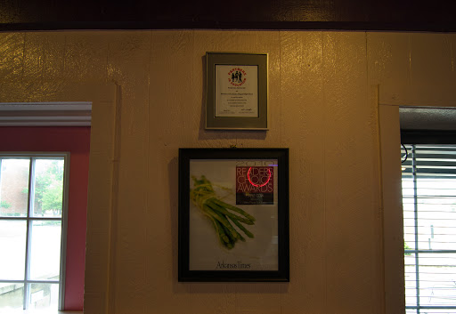 American Restaurant «The Purple Cow Restaurant», reviews and photos, 8026 Cantrell Rd, Little Rock, AR 72227, USA