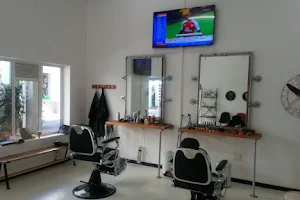 Lorenzo's Barber Shop image
