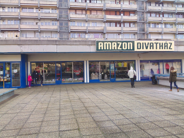 Amazon Divat