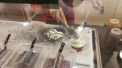 Ice Cream Shop «Cold Stone Creamery», reviews and photos, 505 E Green St, Champaign, IL 61820, USA