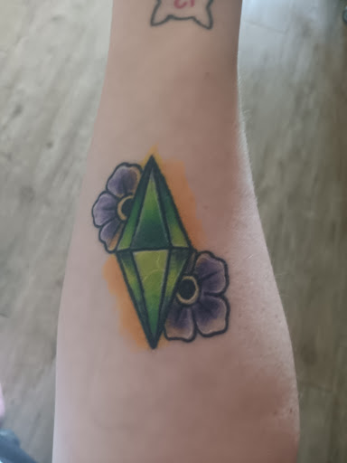 Explore memorial tattoo ideas for mom, creative tattoo ideas in Hopkinsville, available at FNT Tattoo & Piercings