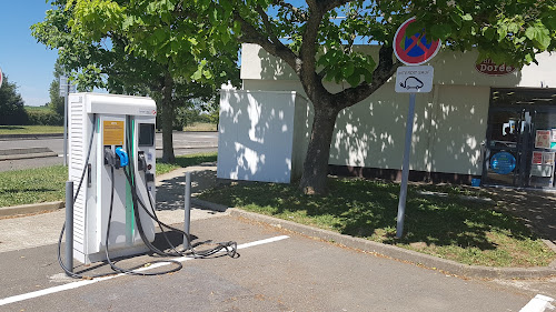 Borne de recharge de véhicules électriques SODETREL Charging Station Thorigné-en-Charnie