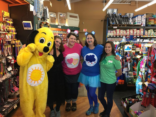 Pet Supply Store «Pet Fun At Harden Ranch Plz», reviews and photos, 1780 N Main St, Salinas, CA 93906, USA