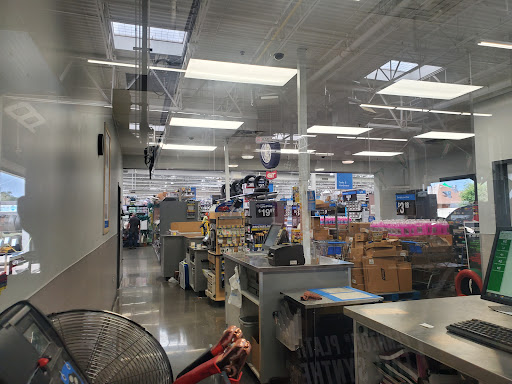 Tire Shop «Walmart Tires & Auto Parts», reviews and photos, 3501 8th St SW, Altoona, IA 50009, USA