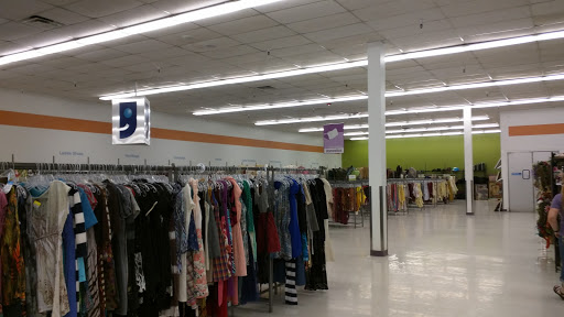 Thrift Store «Greenfield & University Goodwill Retail Store & Donation Center», reviews and photos, 4412 E University Dr, Mesa, AZ 85205, USA