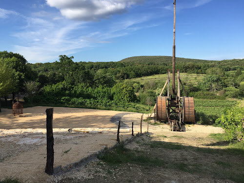 Parc médiéval du château des Roure à Labastide-de-Virac